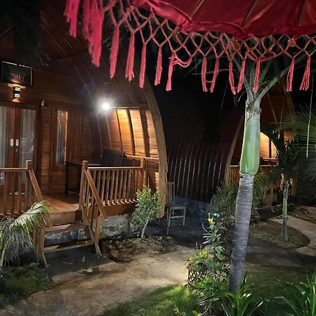 Banyuwedang Made Taro - Menjangan Homestay מראה חיצוני תמונה