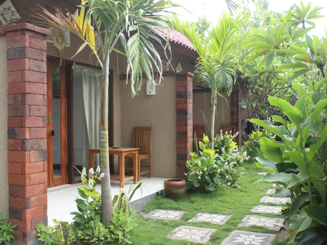Banyuwedang Made Taro - Menjangan Homestay מראה חיצוני תמונה