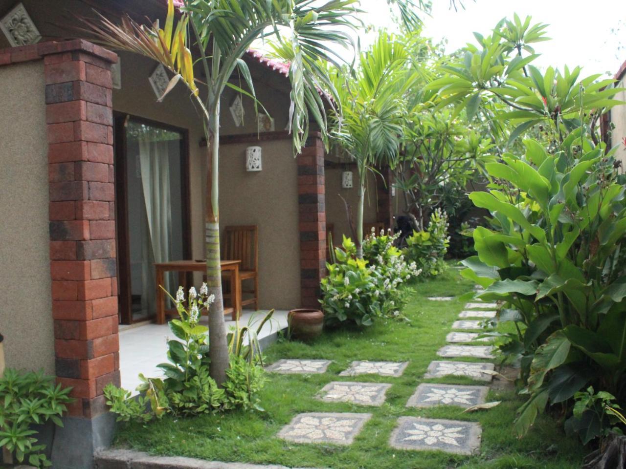 Banyuwedang Made Taro - Menjangan Homestay מראה חיצוני תמונה
