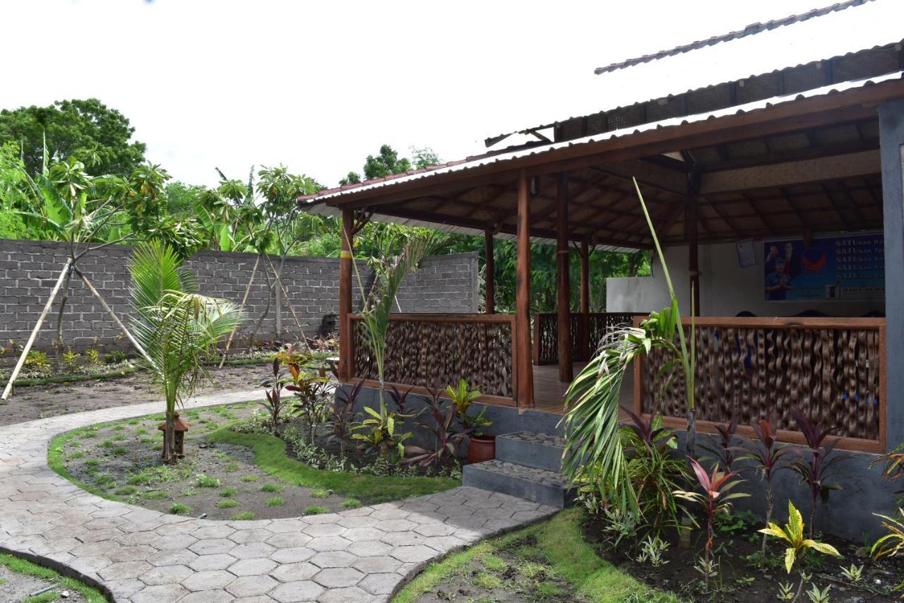 Banyuwedang Made Taro - Menjangan Homestay מראה חיצוני תמונה