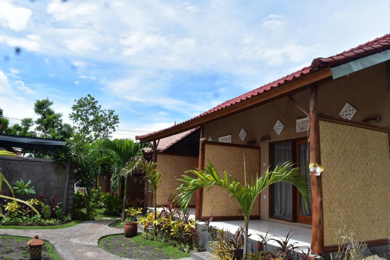 Banyuwedang Made Taro - Menjangan Homestay מראה חיצוני תמונה
